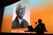 Martti J. Karvonen Young Investigator Award, as a chairman professor Rainer Rauramaa, secretary general of The International 22nd Puijo Symposium.